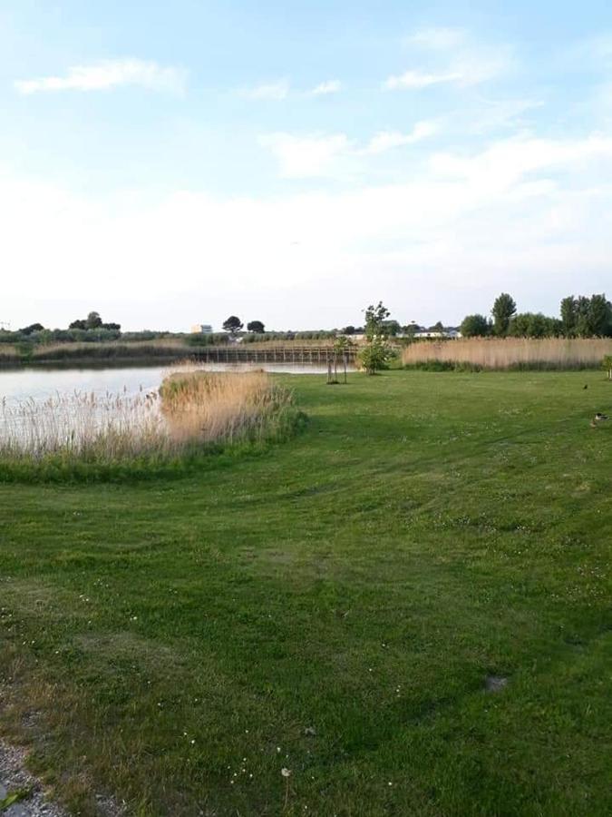 Luxe Vakantiechalet Met Omheinde Tuin Bredene 6Pers Kültér fotó